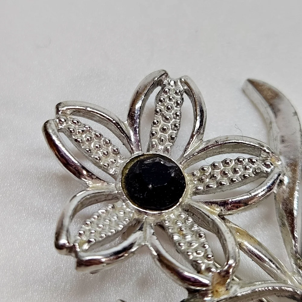 VINTAGE Sarah Coventry Cov Black Beauty Silver Tone Daisy Brooch Pin 1960s